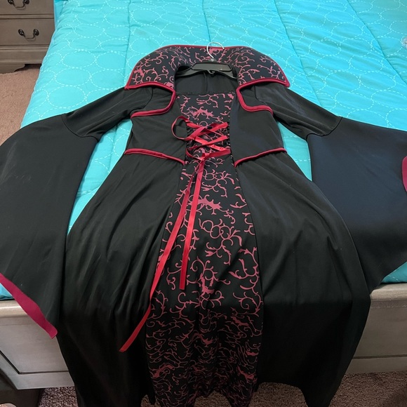 Girls vampire costume - Picture 2 of 2